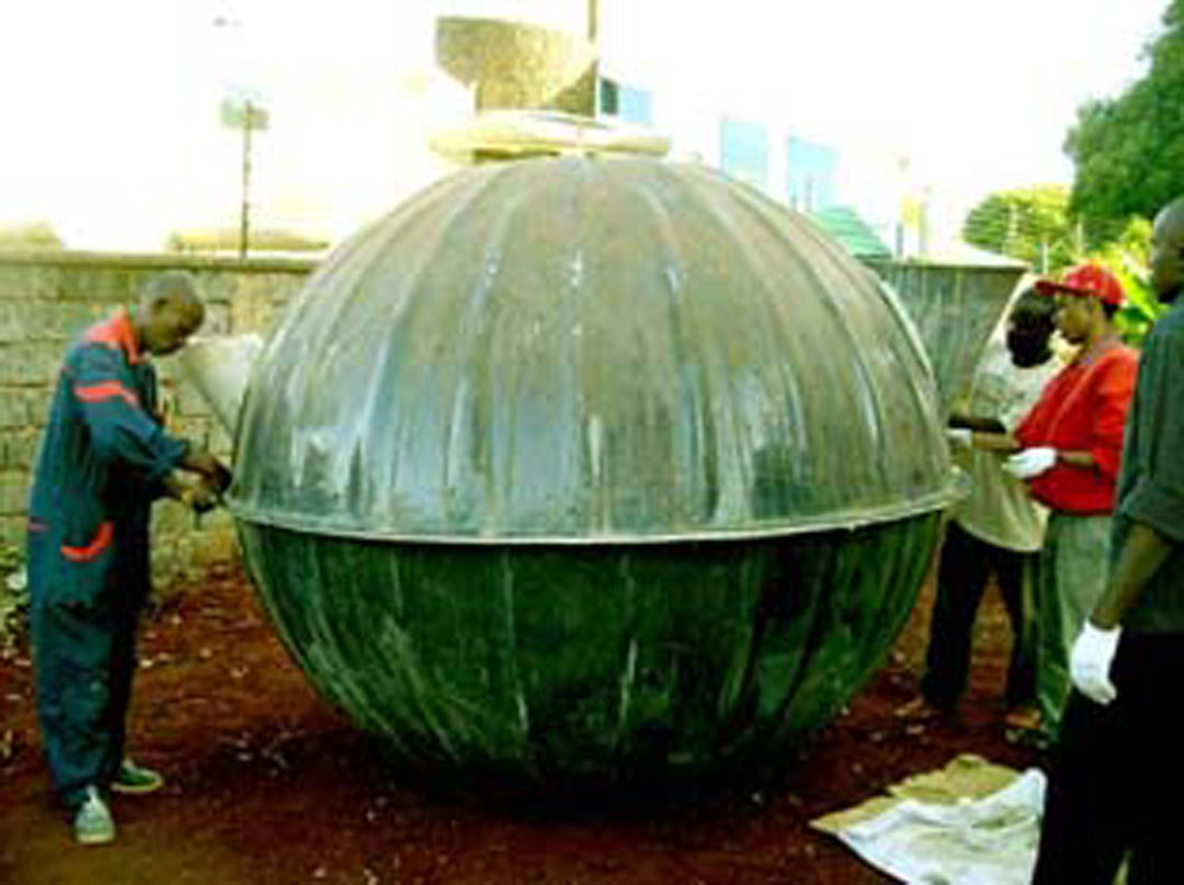 Sealed and Assembled Domestic Biogas Digester